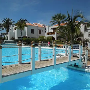Apartment Duplex No 4, Close To Sea And Beach, Heated Pool, Aircondition, Wifi, Arona (Tenerife)
